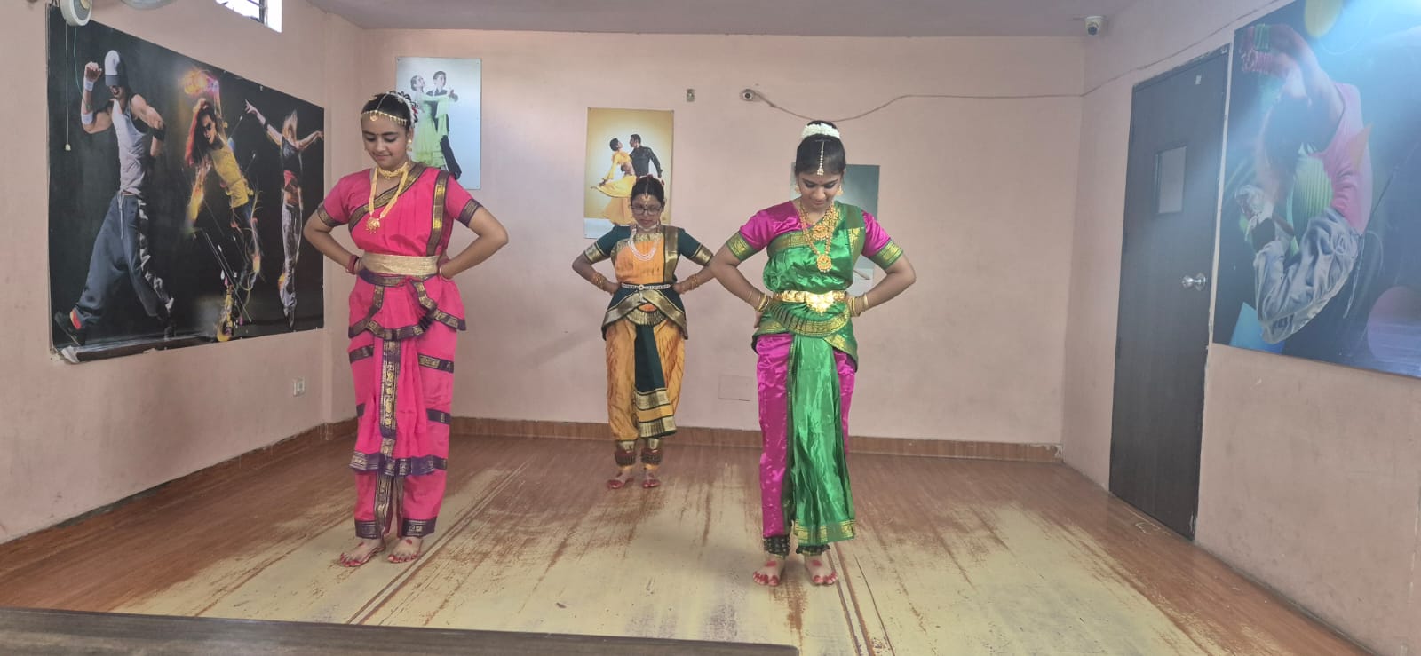 Read more about the article Preserving Tradition through Bharatanatyam: Unveiling the Beauty of Dance Classes in Rohini, Delhi