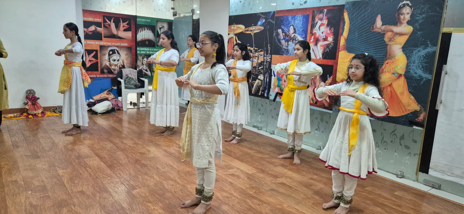 aarambh music and dance academy