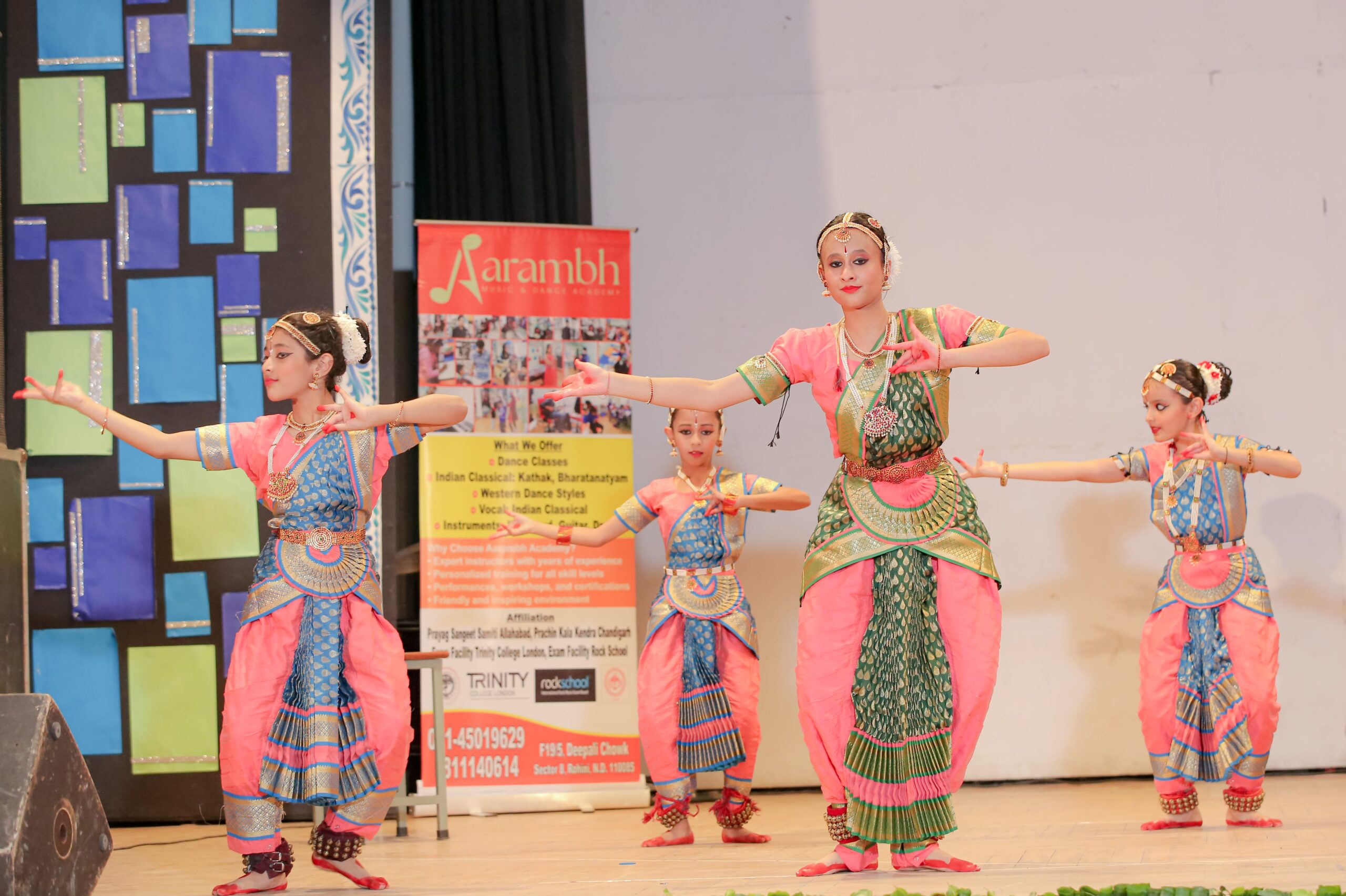 You are currently viewing How to Choose the Right Music & Dance Academy in Rohini Delhi for Your Child