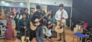 Read more about the article How to Learn Guitar for Beginners in 2026 (Step-by-Step Guide)
