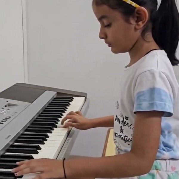 Keyboard classes at Aarambh Music & Dance Academy, Rohini